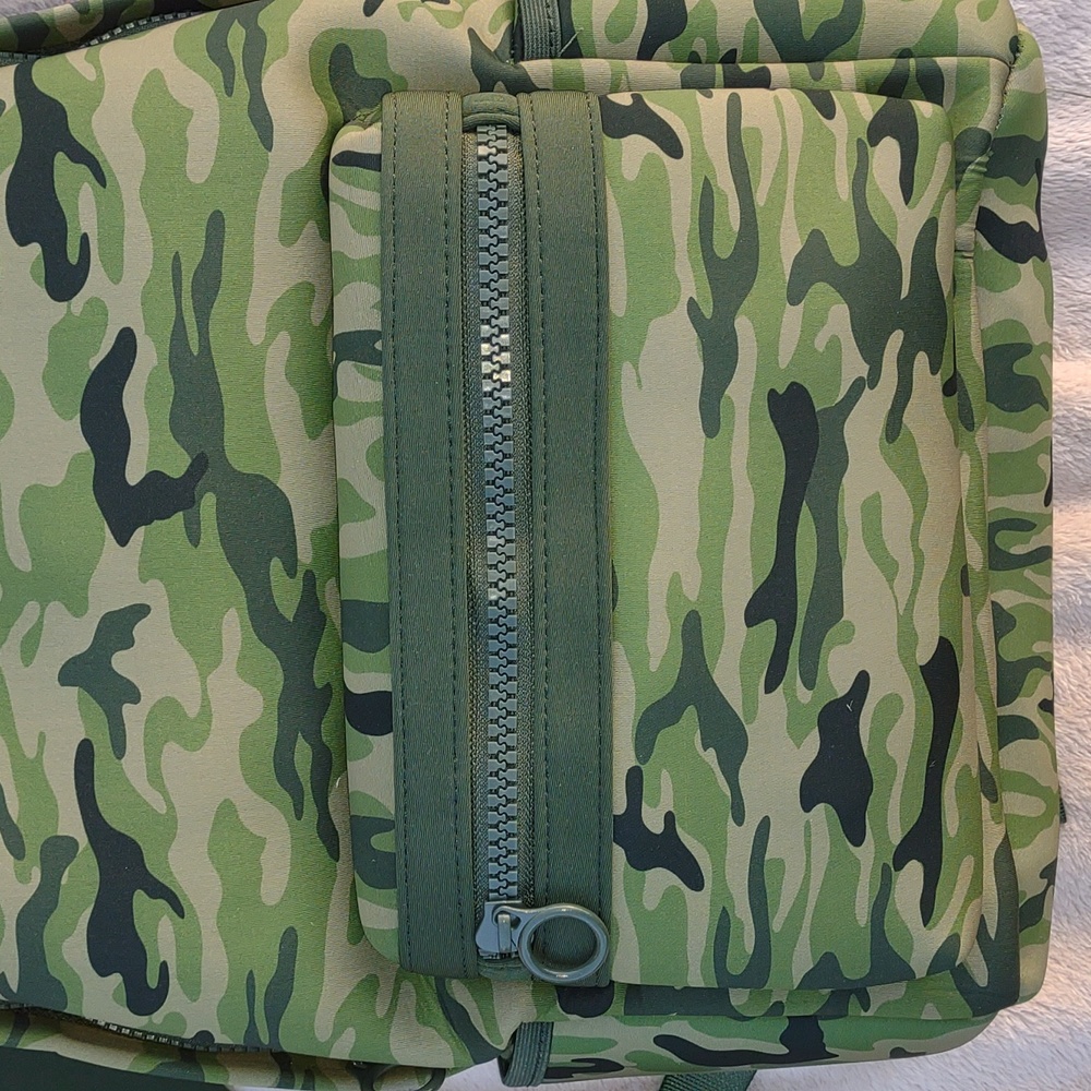 🙀🍀MADDEN GIRL Green Camo Backpack MG-5626 - Picture 11 of 14